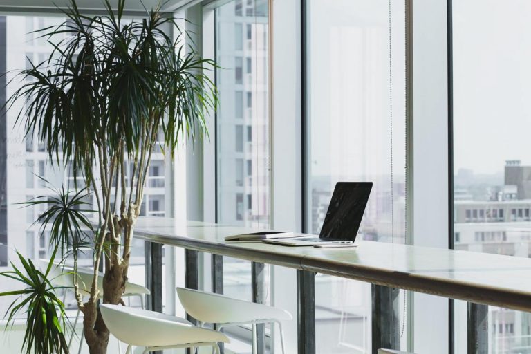 Wynajem powierzchni biurowych: jak wybrać idealne biuro dla twojej firmy?